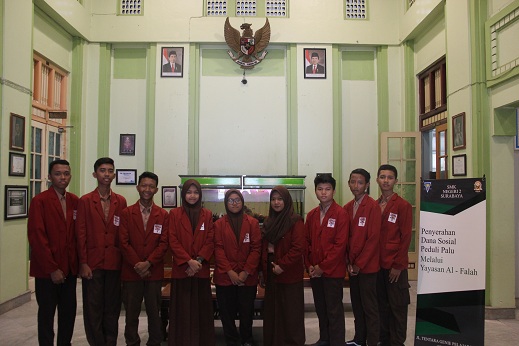 anggota OSIS SMK N 2 SBY