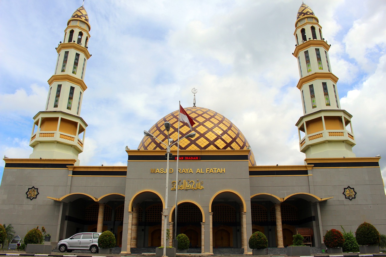 Perbedaan Pahala Shalat di Masjid dan Mushola YDSF YDSF