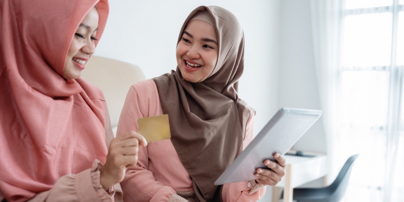 Hukum Lepas Hijab untuk Pekerjaan | YDSF