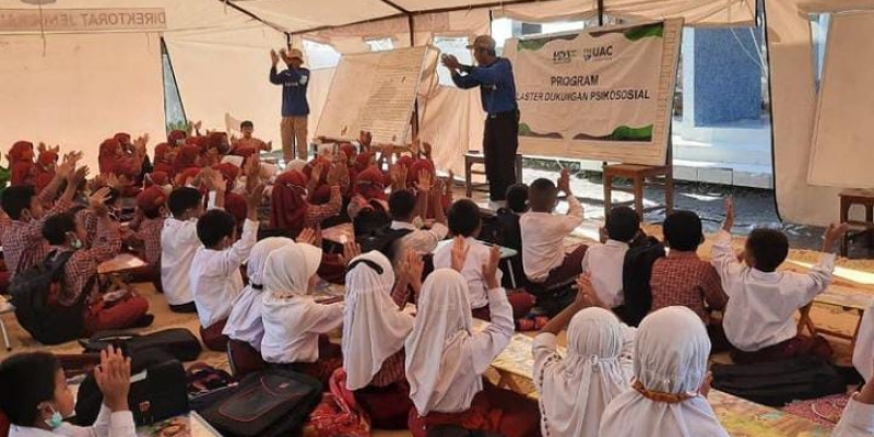 Relawan YDSF Berbagi Keceriaan Bersama Anak-anak Penyintas Erupsi Semeru
